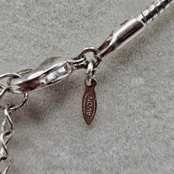 VINTAGE Avon Silver Tone Blue Rhinestone Flower Pendant Choker Necklace Signed - Picture 7 of 7